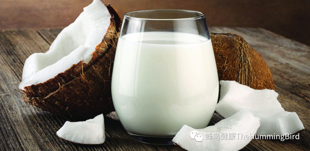 自制香蕉奶、椰奶和杏仁奶（奶的替代品） Substitutes of milk