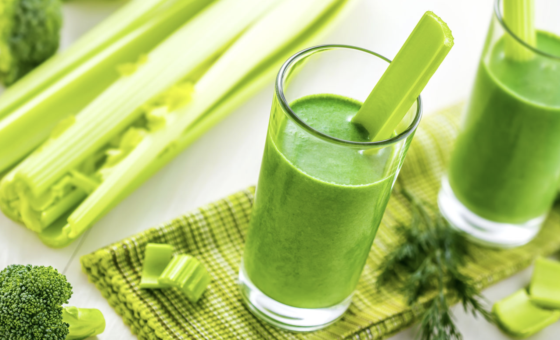 西芹汁如何帮助疗愈便秘 How Celery Juice Helps Heal Constipation